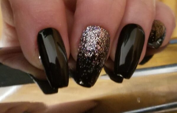 Black Beauty with Sparkling Accent Nail - Image 4