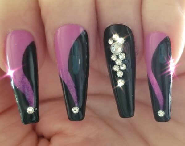 The Dirty Swirl with Black and Bling Accent Nails - Image 4