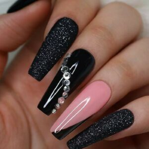 Black Press on Nails with design