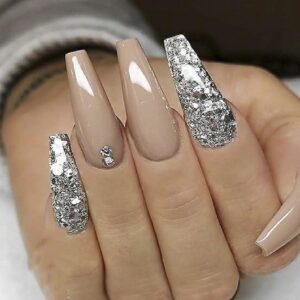 beige-press-on-nails-for-woman