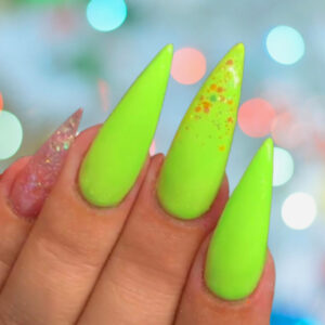 Verde-Itaca-Stiletto-nails